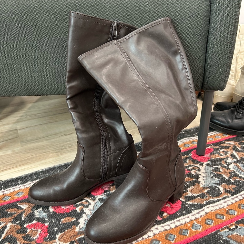 Easy Street Dark Brown Heeled Boots